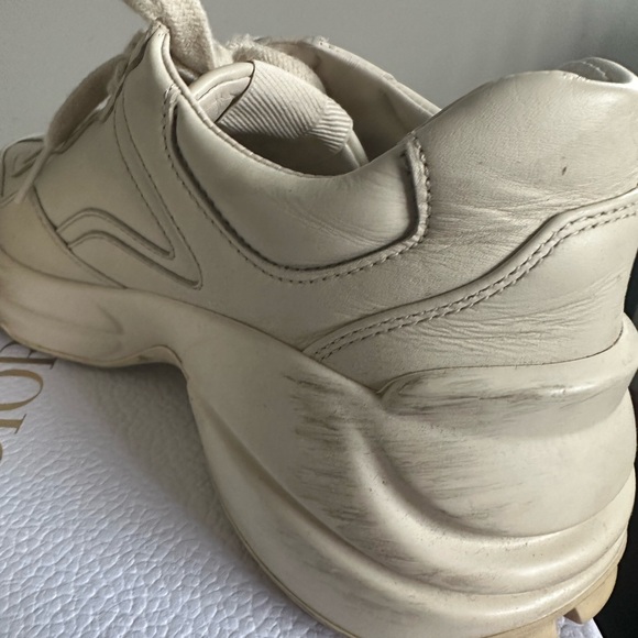 Gucci women’s sneaker size 36.5 dad sneaker - Picture 2 of 4